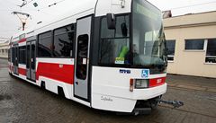 Jediná provozní tramvaj RT6N1. Dostala jméno �ofinka. 